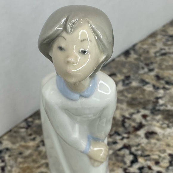 LLADRO #4873 GIRL KISSING BRAND  LOVE ROMANCE RETIRED - Picture 5 of 11